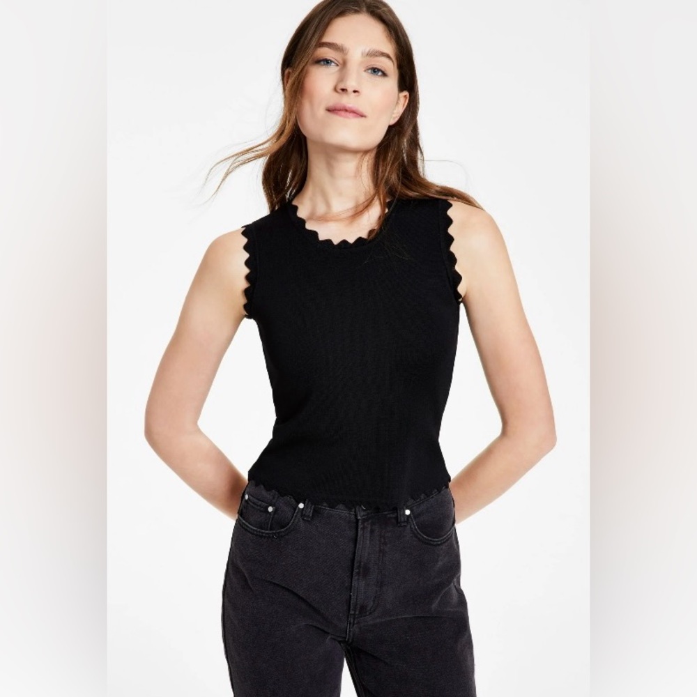 Bar lll  Women's Black Textured Scallop Trim 
Knit Body Con  Tank Top Size L/XL